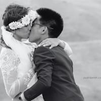 ..and that first kiss. 