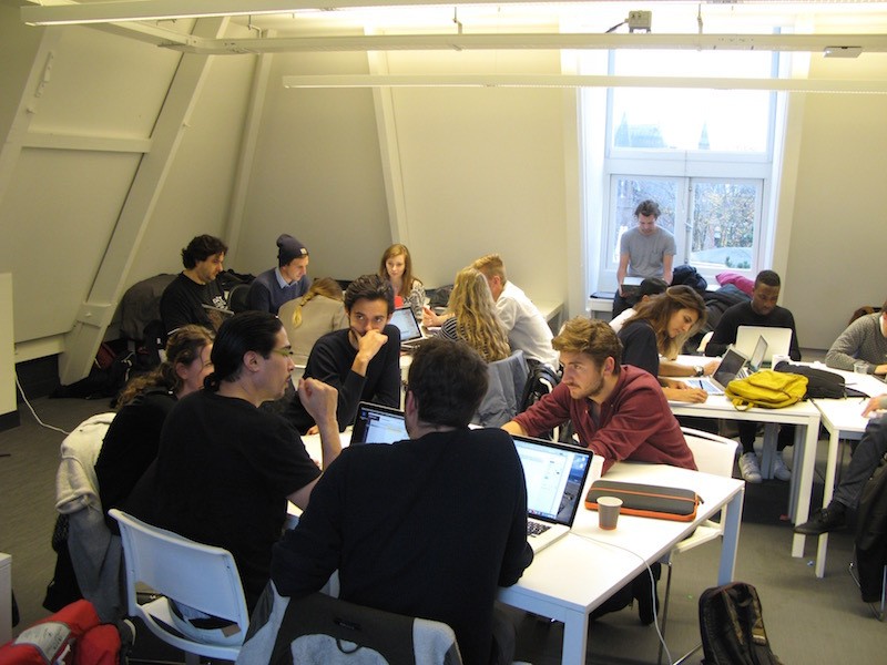 Students of The App academy, de school voor app programming, work together with student of The TV Academy. Students of The App academy, de school voor app programming, work together with student of The TV Academy.