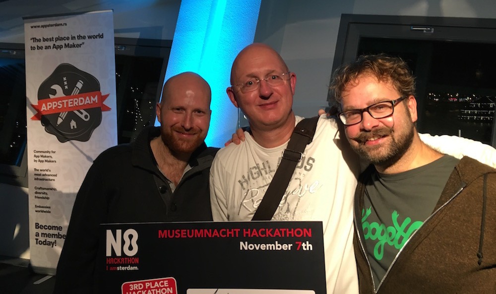 Axel Roest (right) with his team. Axles also headmaster of The App Academy, the school voor app development in Amsterdam. Axel Roest (right) with his team. Axles also headmaster of The App Academy, the school voor app development in Amsterdam.