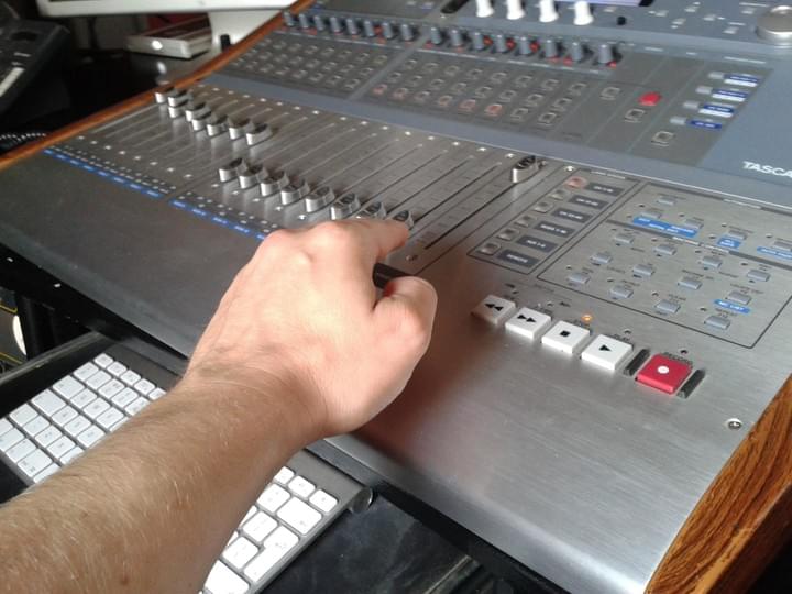 Naked Dj