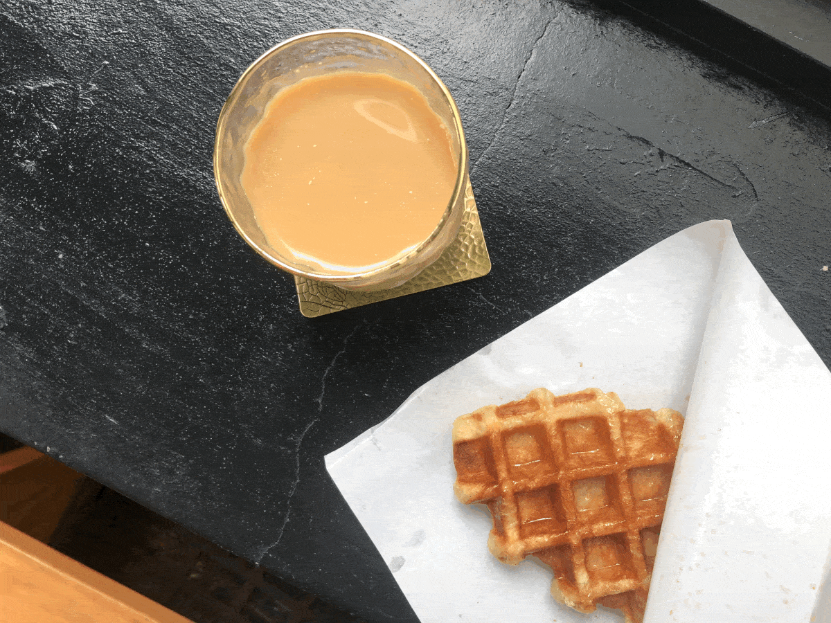 偷閒咖啡 Drop by coffee|冰滴燕麥奶拿鐵 $200,楓糖鬆餅 $75 偷閒咖啡 Drop by coffee|冰滴燕麥奶拿鐵 $200,楓糖鬆餅 $75