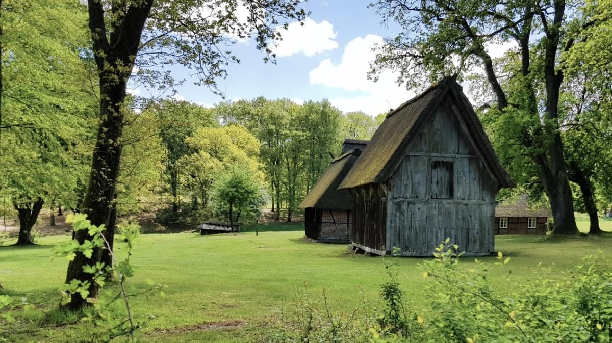 Fernwanderweg E1 Niedersachsen, Wilsede, Wilseder Berg, Heidschnuckenweg, Cool Walking Fernwanderweg E1 Niedersachsen, Wilsede, Wilseder Berg, Heidschnuckenweg, Cool Walking