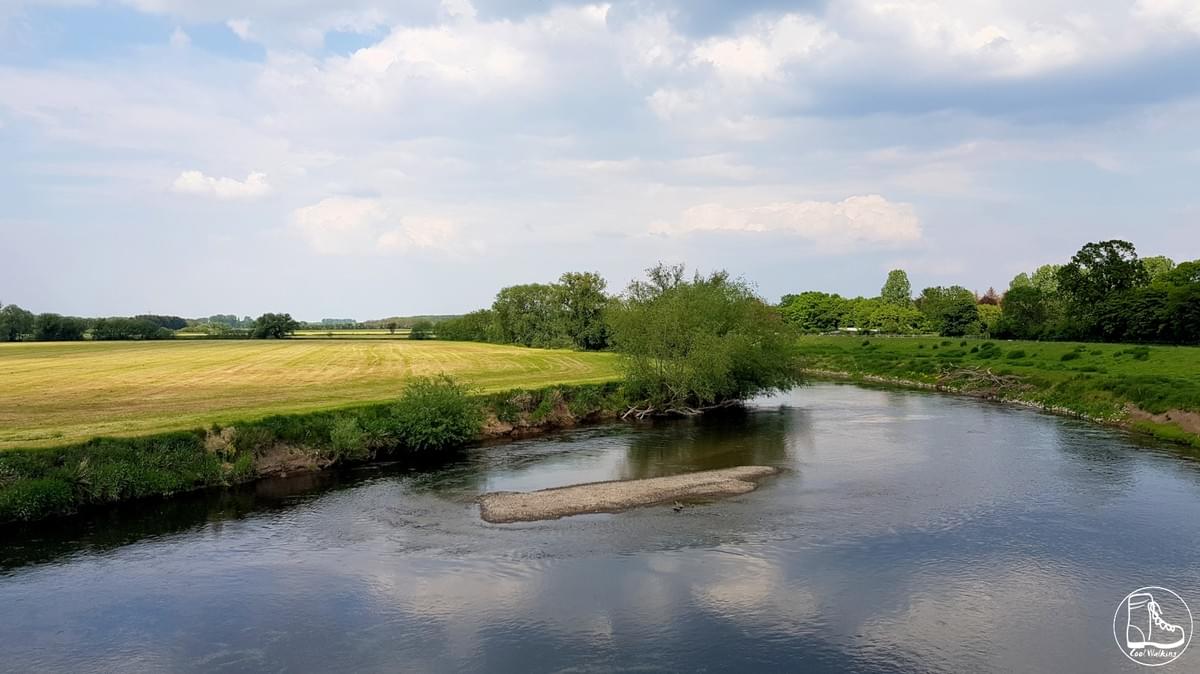 Fernwanderung auf dem E1 in Niedersachsen, Leine bei Bordenau Fernwanderung auf dem E1 in Niedersachsen, Leine bei Bordenau
