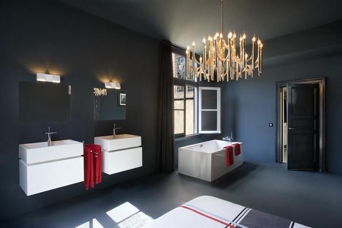 The back room is now a washroom where residents can enjoy a wash and a bath that is truly divine. The back room is now a washroom where residents can enjoy a wash and a bath that is truly divine.