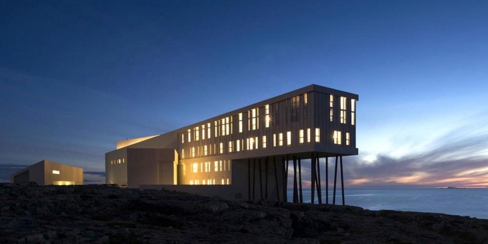 Travel to Somerset Island, Nunavut, Canada and experience Beugla whales. Travel to Somerset Island, Nunavut, Canada and experience Beugla whales.