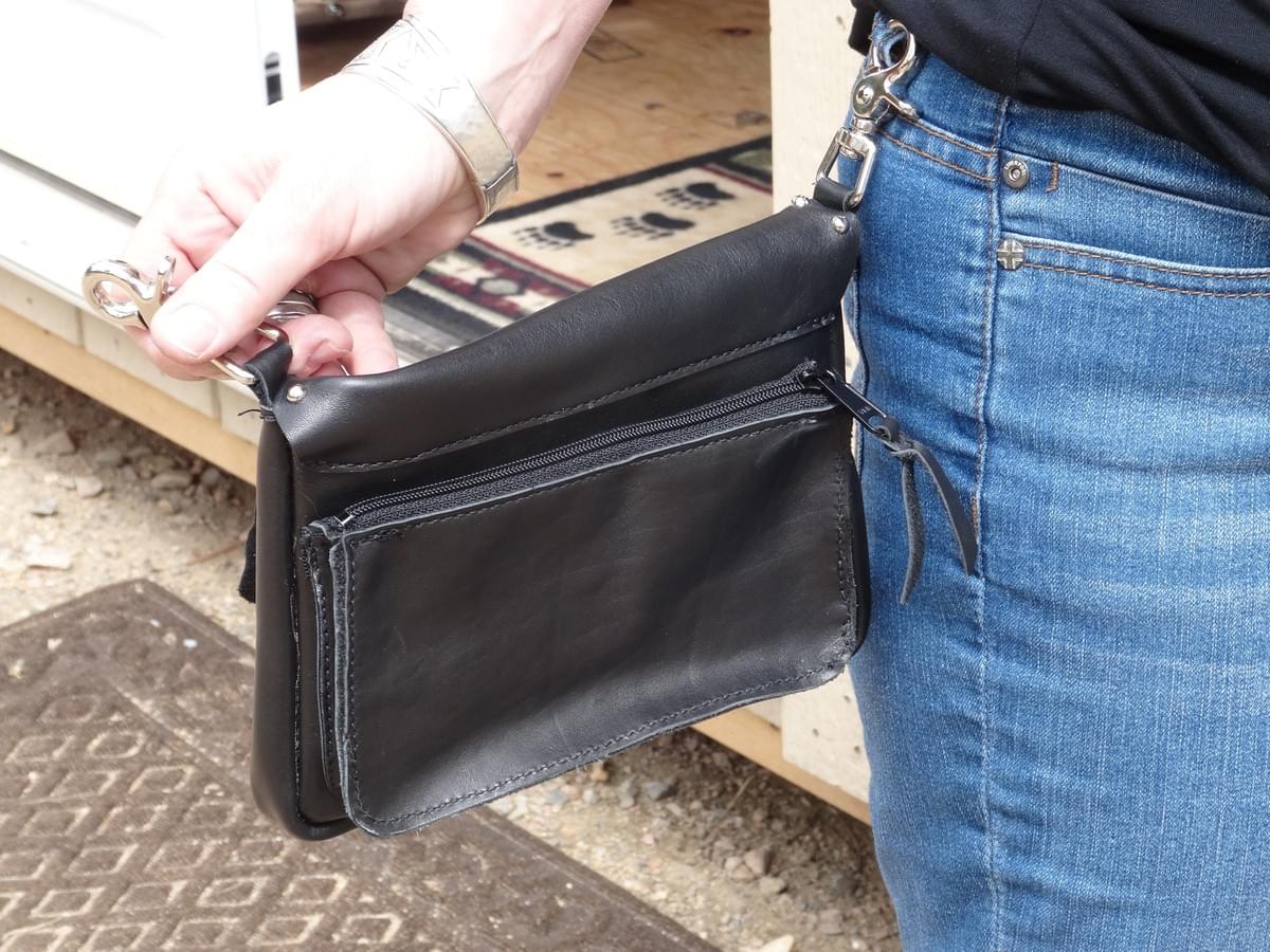 Back zipper pocket. Back zipper pocket.