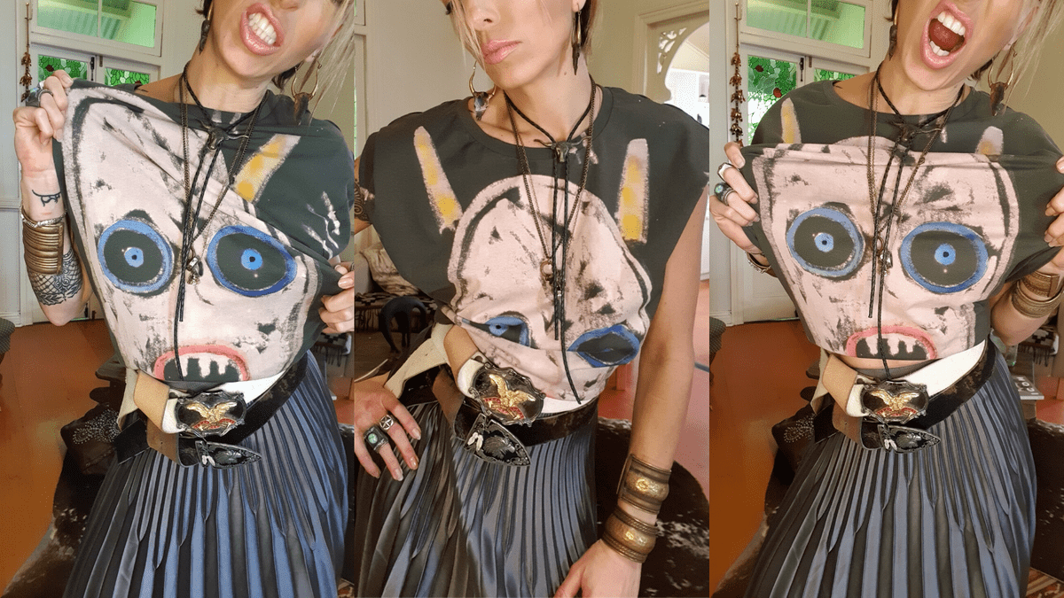 Style Styling Stylist How to wear A tshirt with a skirt Elle Lavon Stylist Style Styling Stylist How to wear A tshirt with a skirt Elle Lavon Stylist