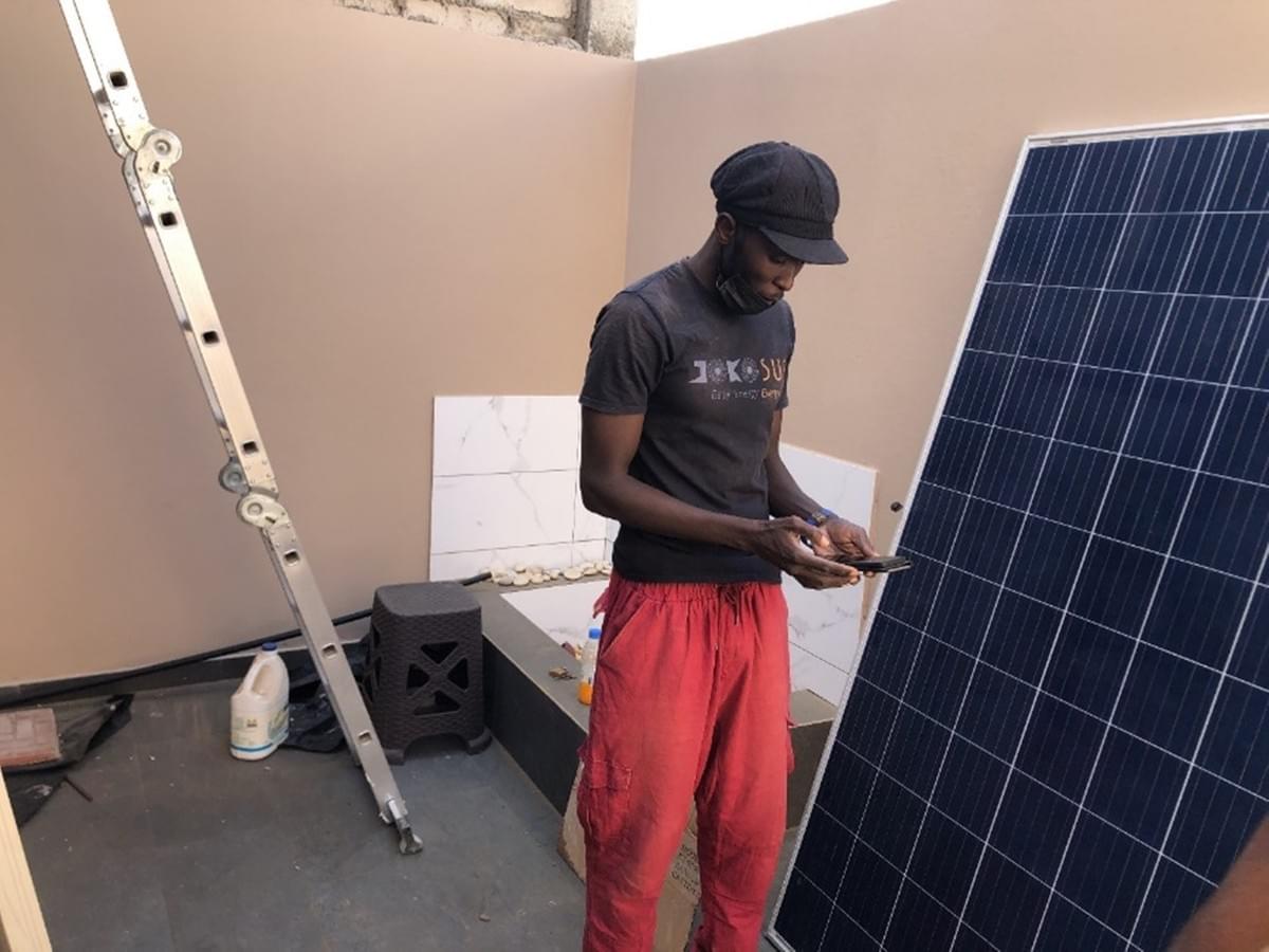 Investir dans l'énergie solaire fiable, pérenne en Afrique avec votre épargne avec Jokosun Investir dans l'énergie solaire fiable, pérenne en Afrique avec votre épargne avec Jokosun