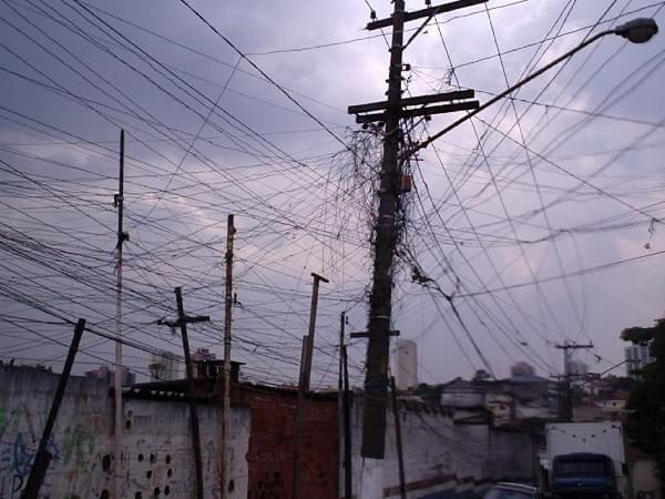 Le vol d'électricité coûte au Sénégal environ 30 milliards d'euros par an Le vol d'électricité coûte au Sénégal environ 30 milliards d'euros par an