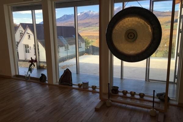 Yoga room + Paiste Gong Yoga room + Paiste Gong