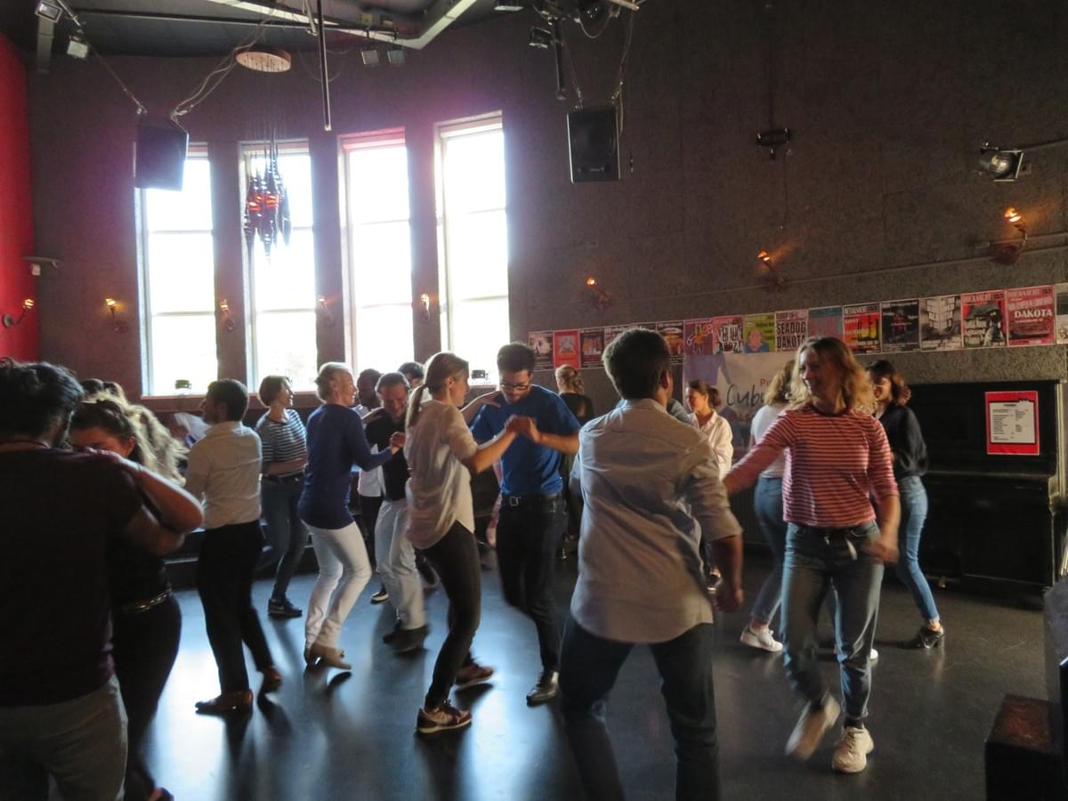 Group lessons Cuban Salsa @ Volta Group lessons Cuban Salsa @ Volta