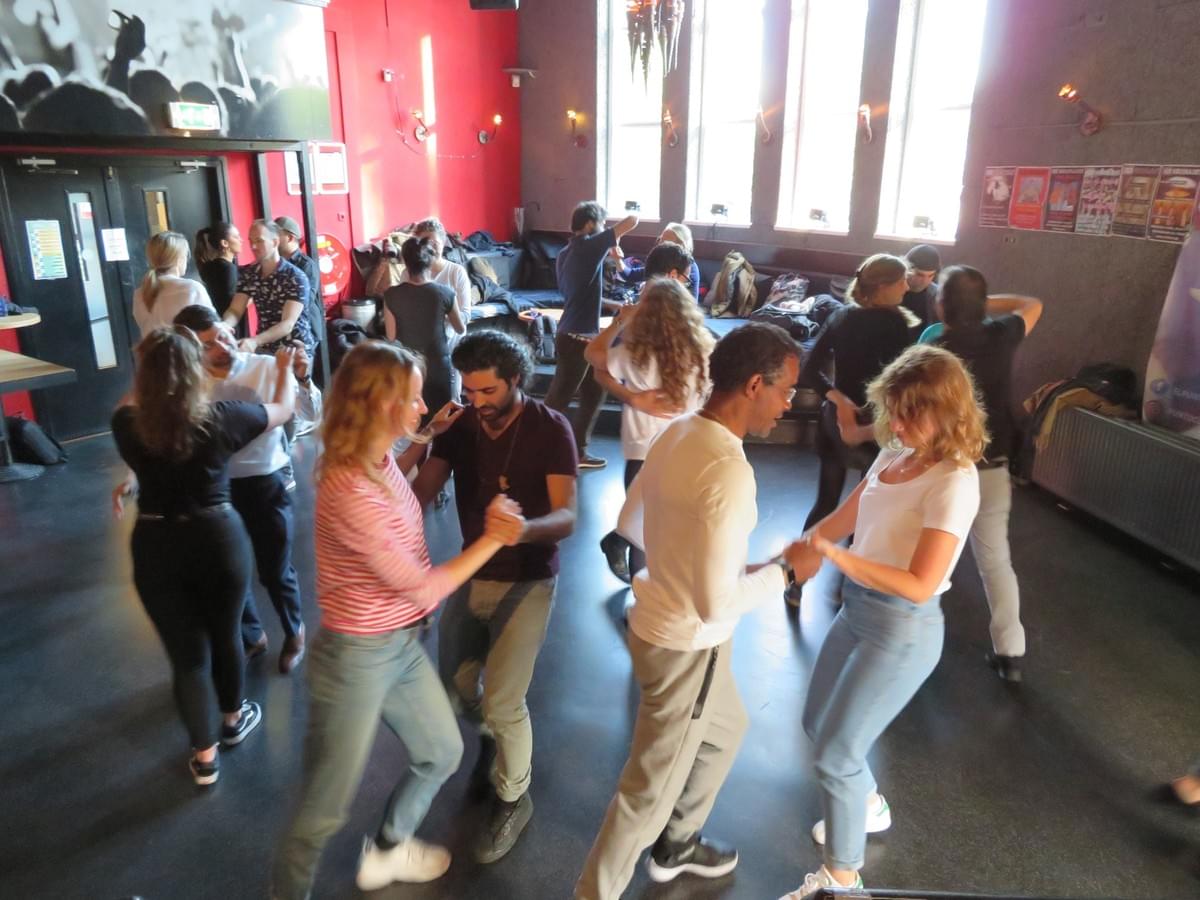 Group lessons Cuban Salsa @ Volta Group lessons Cuban Salsa @ Volta