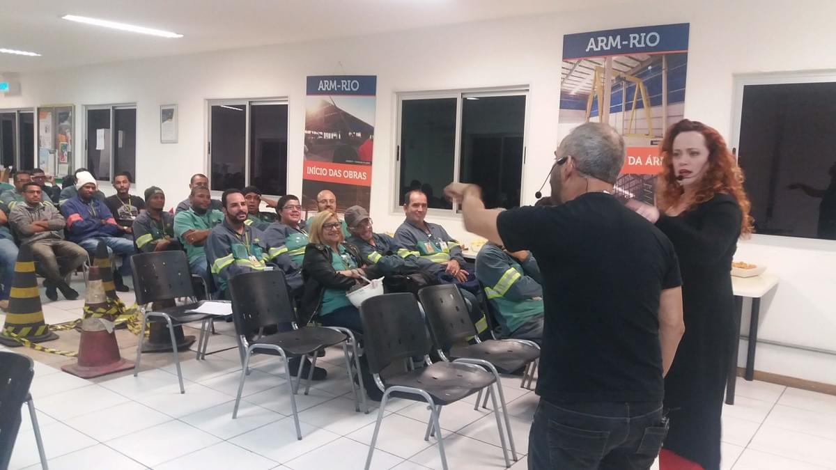 Teatro corporativo sobre segurança no trabalho Teatro corporativo sobre segurança no trabalho