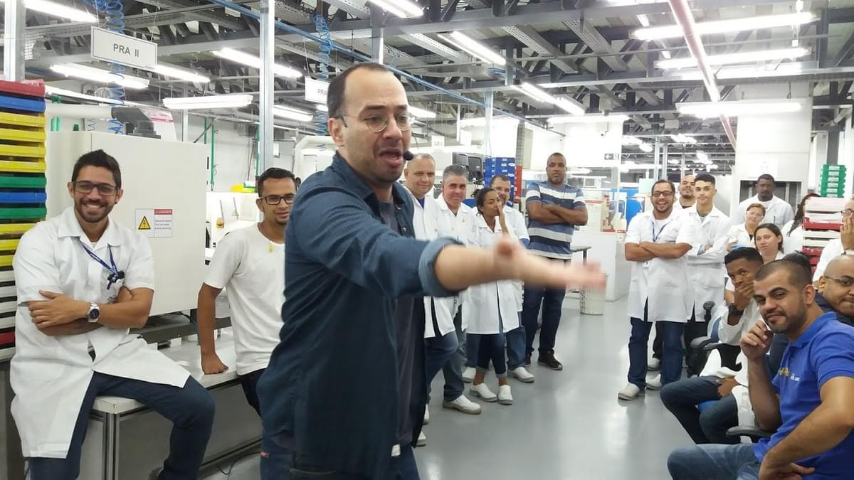 Esquete teatral sobre gestão do estresse Esquete teatral sobre gestão do estresse