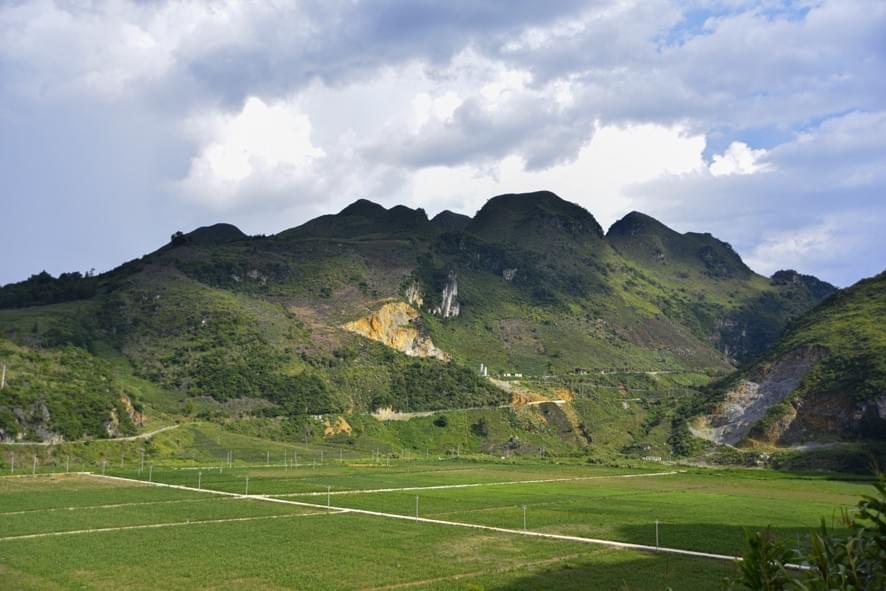The mountains and villages in Ceheng County. Photo by Juliana Sun The mountains and villages in Ceheng County. Photo by Juliana Sun