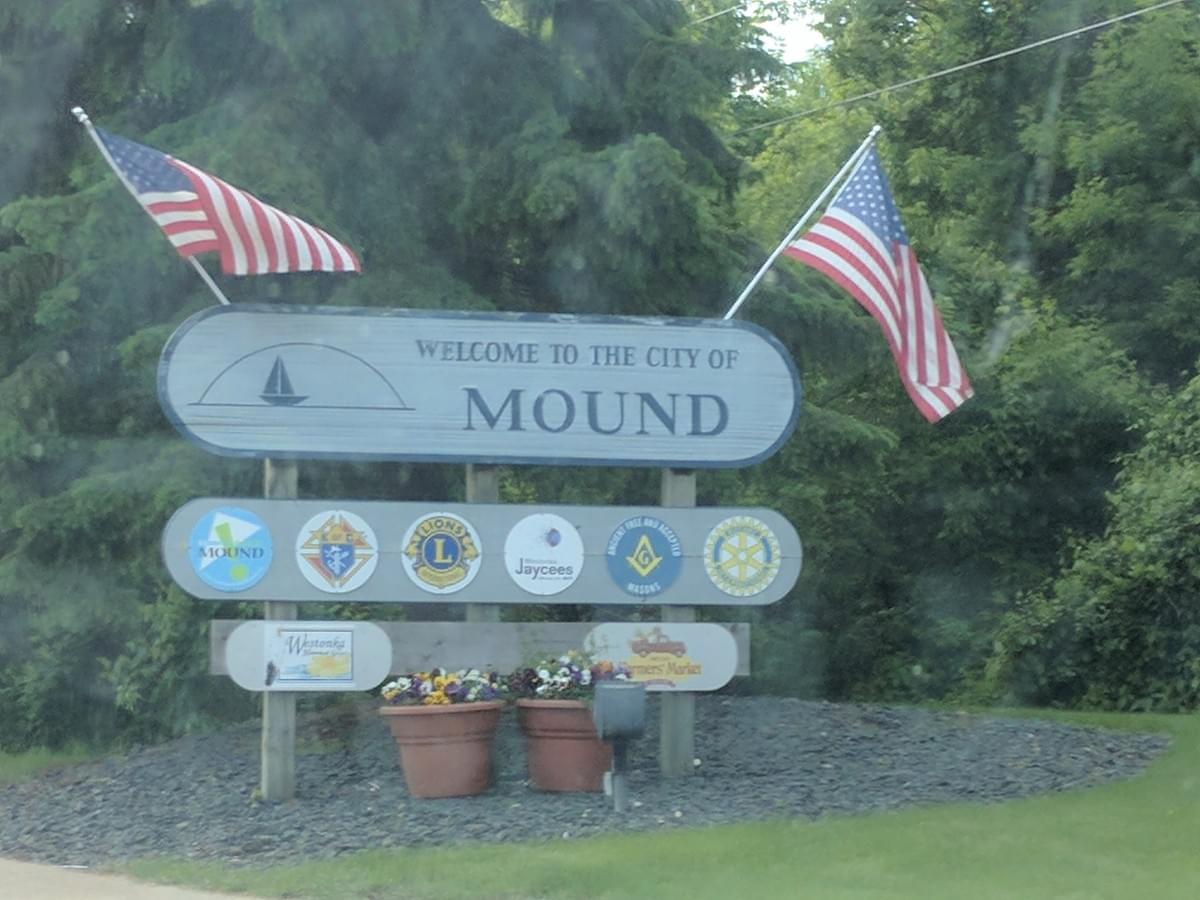 City Sign in Mound City Sign in Mound