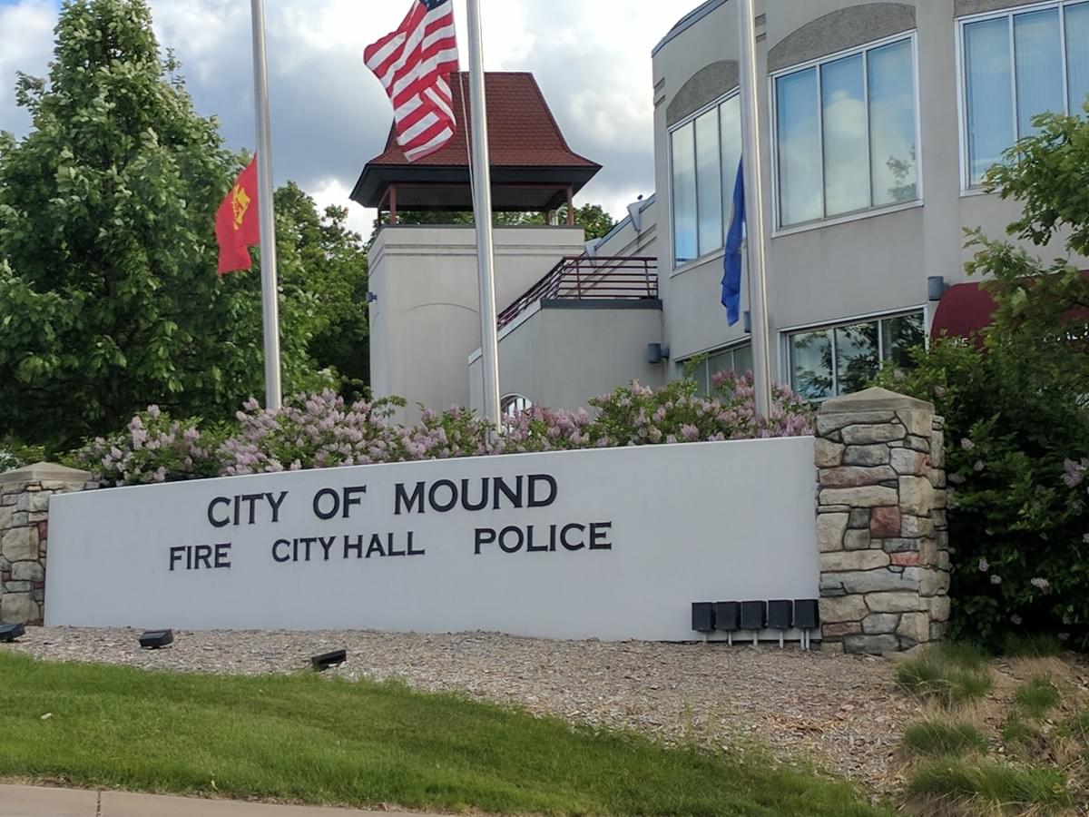 City Hall in Mound City Hall in Mound