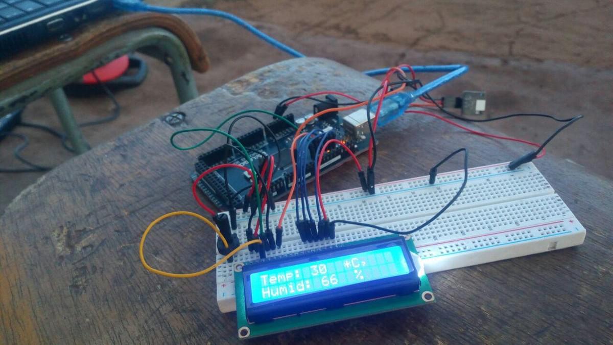 Kabakoo-Bamako-Measuring Air quality-Pollution-Farafina fíyɛnminɛ” means “Breathe Africa! Kabakoo-Bamako-Measuring Air quality-Pollution-Farafina fíyɛnminɛ” means “Breathe Africa!