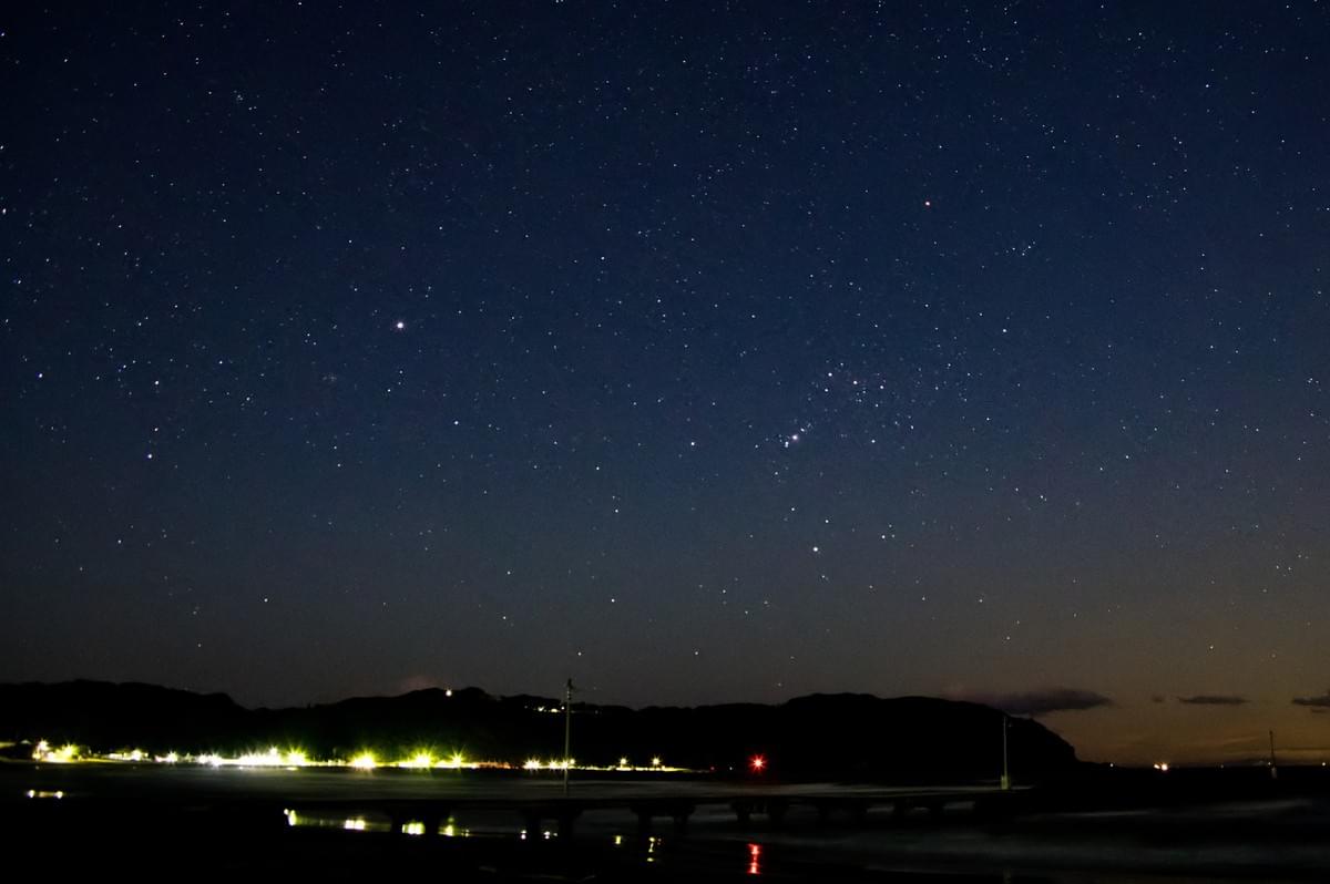 真っ暗闇の海 ISO6400 5秒露光 真っ暗闇の海 ISO6400 5秒露光