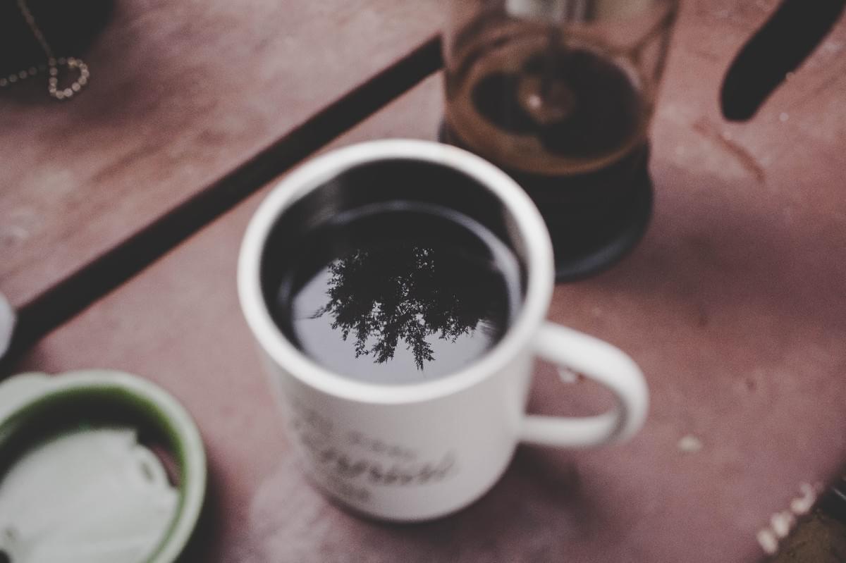 コーヒーミルで挽きたての美味しいコーヒー コーヒーミルで挽きたての美味しいコーヒー