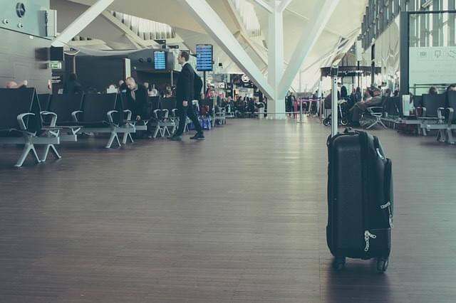 スーツケース 空港 スーツケース 空港