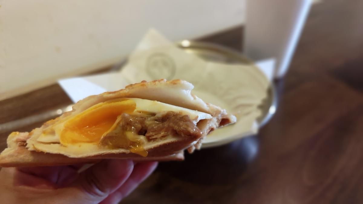 台北│倆倆號 / 台北站前店。東南亞異國風的熱壓吐司專賣店,牽絲牽不停。倆倆號菜單:照燒雞腿乳酪蛋吐司 台北│倆倆號 / 台北站前店。東南亞異國風的熱壓吐司專賣店,牽絲牽不停。倆倆號菜單:照燒雞腿乳酪蛋吐司