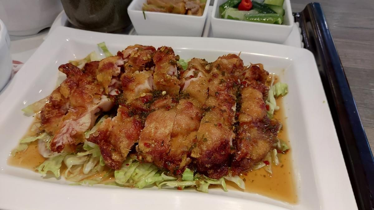 就這裡 桌遊咖啡廳,蘆洲美食餐廳,蘆洲咖啡廳,桌遊銷售,蘋果蛤利雞湯,桌遊店 / 咖啡廳 / 中式餐點 / 美式餐點 / 輕食 / 飲料,椒麻雞,新北市蘆洲區光明路135號 就這裡 桌遊咖啡廳,蘆洲美食餐廳,蘆洲咖啡廳,桌遊銷售,蘋果蛤利雞湯,桌遊店 / 咖啡廳 / 中式餐點 / 美式餐點 / 輕食 / 飲料,椒麻雞,新北市蘆洲區光明路135號