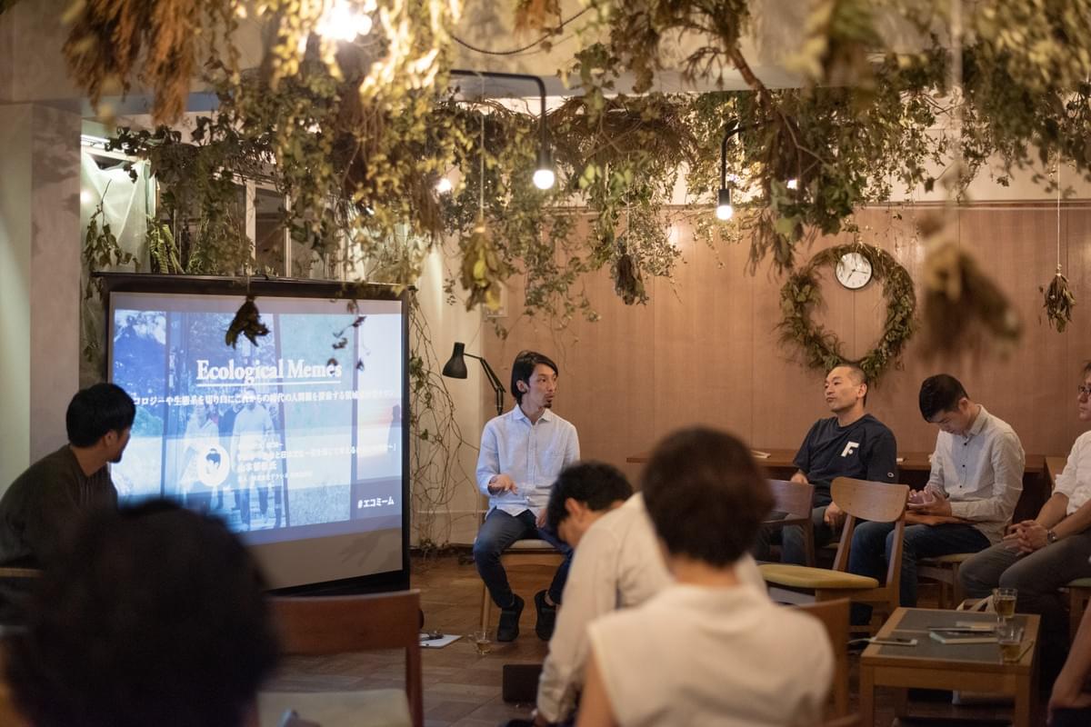 作戦会議中。たのしそう。 作戦会議中。たのしそう。