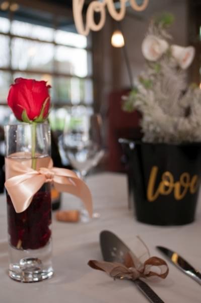 Mom's stem rose + cake server 2019 Mom's stem rose + cake server 2019