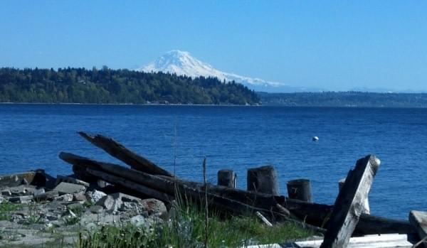 Mt. Rainier via Burien, Wash. Mt. Rainier via Burien, Wash.
