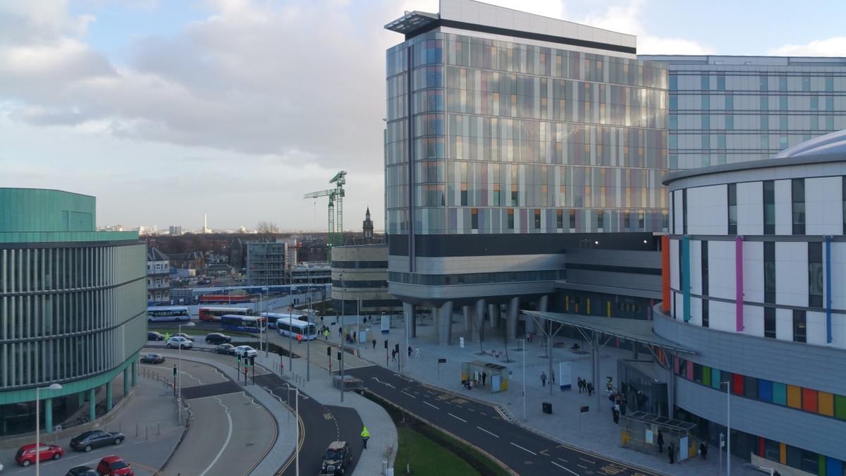 Glasgow Airport Cabs Glasgow's premier airport and executive taxi transfer provider. Exterior of Queen Elizabeth University Hospital in the daytime. Glasgow Airport Cabs Glasgow's premier airport and executive taxi transfer provider. Exterior of Queen Elizabeth University Hospital in the daytime.