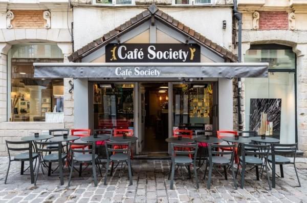 Lille : Café Society (1bis rue des Trois Couronnes) : bar à la déco jazzy coincé entre la Grand Place et l’Opéra Lille : Café Society (1bis rue des Trois Couronnes) : bar à la déco jazzy coincé entre la Grand Place et l’Opéra