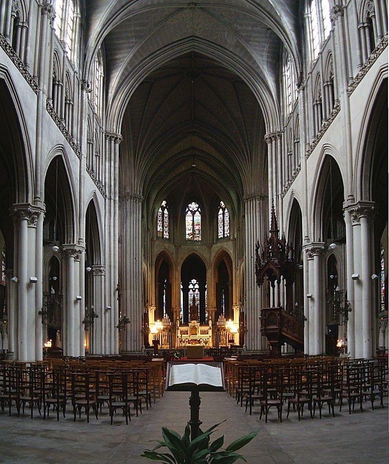 lille eglise du sacré coeur interieur nef et chapelle lille eglise du sacré coeur interieur nef et chapelle