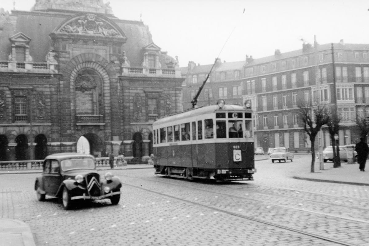Lille porte de paris l'ancien tramway de Lille circulait via la ligne C Lille porte de paris l'ancien tramway de Lille circulait via la ligne C