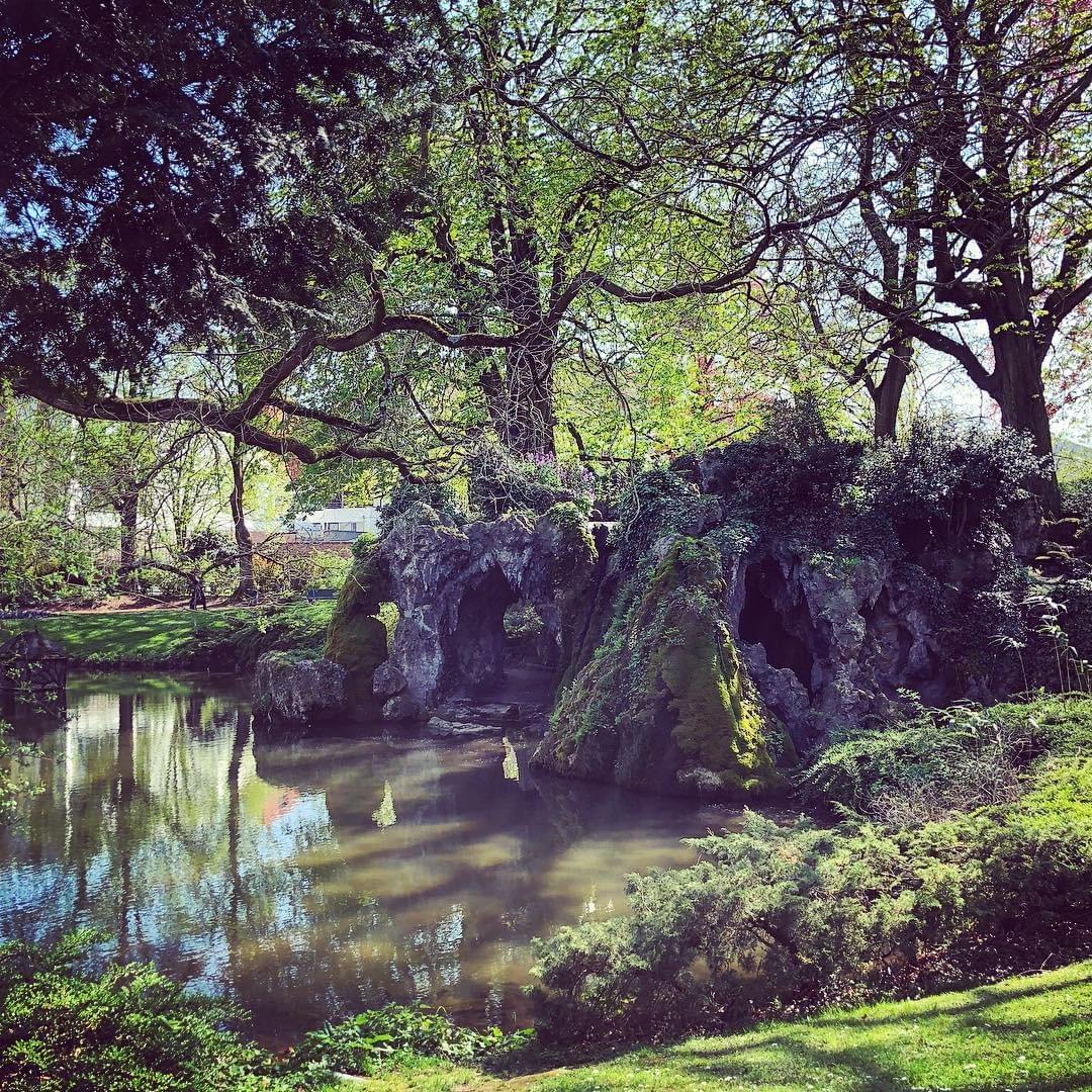 la grotte en 2020 du Jardin Vauban à Lille la grotte en 2020 du Jardin Vauban à Lille