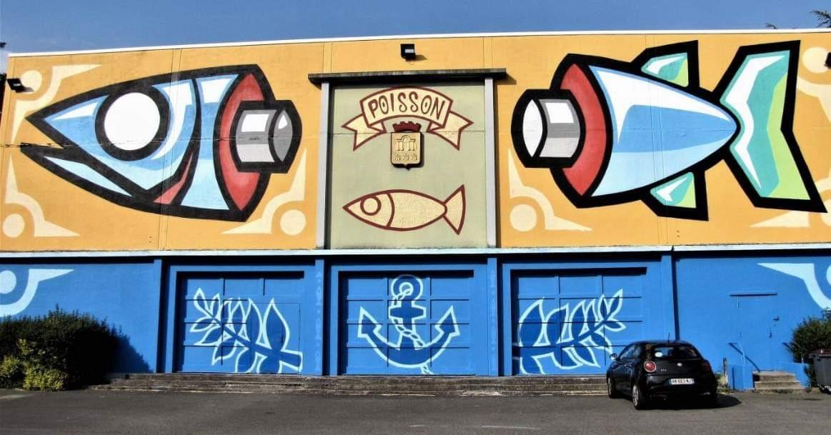 street art lille graffiti du collectif poisson le plus grand avec 20 metres de long street art lille graffiti du collectif poisson le plus grand avec 20 metres de long