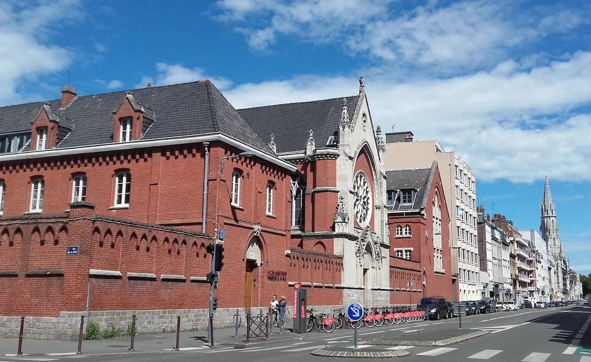 Lille rue nationale Lycée Thérèse d'Avila, anciennement Institution Blanche de Castille, 254 rue Nationale Lille rue nationale Lycée Thérèse d'Avila, anciennement Institution Blanche de Castille, 254 rue Nationale