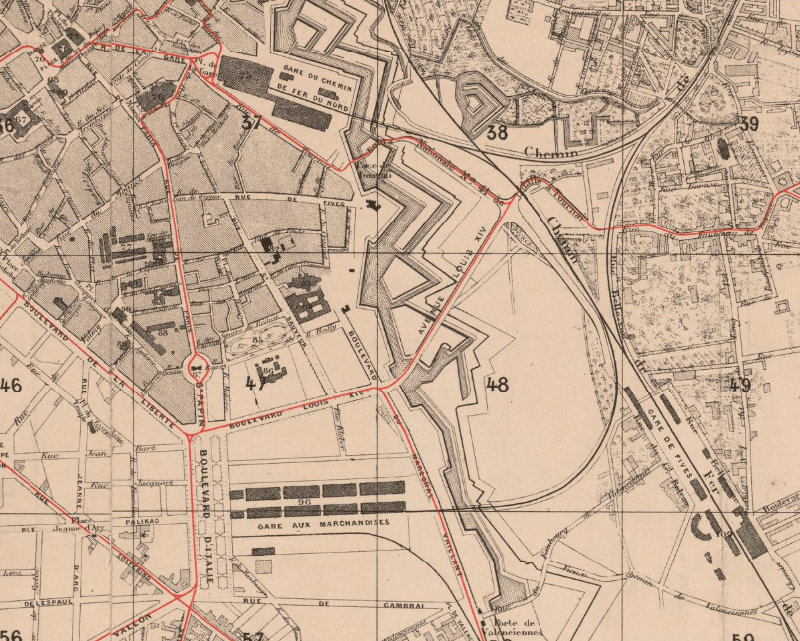 Lille Plan de 1873 avec la gare Sain-Sauveur et les nouvelles rues alentours. Les remparts autour de la porte de Paris ont disparu. Lille Plan de 1873 avec la gare Sain-Sauveur et les nouvelles rues alentours. Les remparts autour de la porte de Paris ont disparu.
