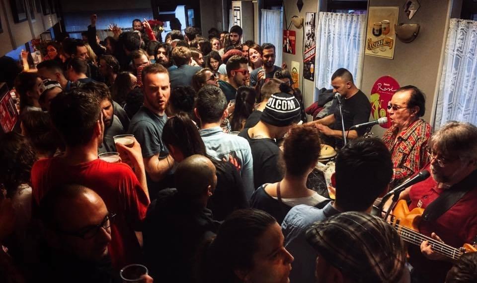 Au Cheval Blanc, 56 rue des Sarrazins à Lille, Top 10 des meilleurs bars pour écouter de la musique live à Lille Au Cheval Blanc, 56 rue des Sarrazins à Lille, Top 10 des meilleurs bars pour écouter de la musique live à Lille