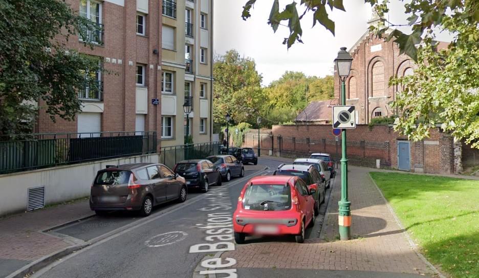 lille stationnement gratuit garer gratuitement entrée d'une rue gratuite dans le vieux-lille lille stationnement gratuit garer gratuitement entrée d'une rue gratuite dans le vieux-lille