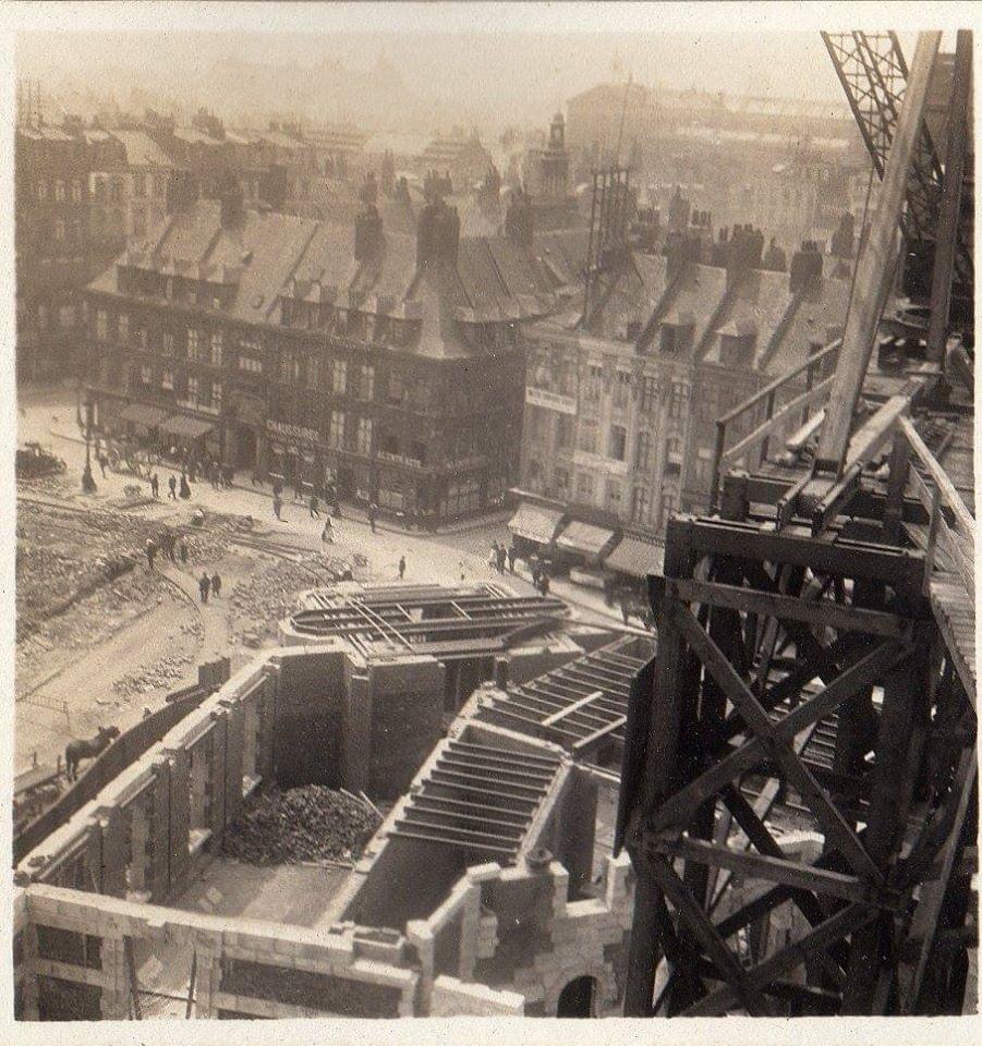 vue aérienne des travaux du beffroi de la cci chambre de commerce et d'industrie de Lille vue aérienne des travaux du beffroi de la cci chambre de commerce et d'industrie de Lille