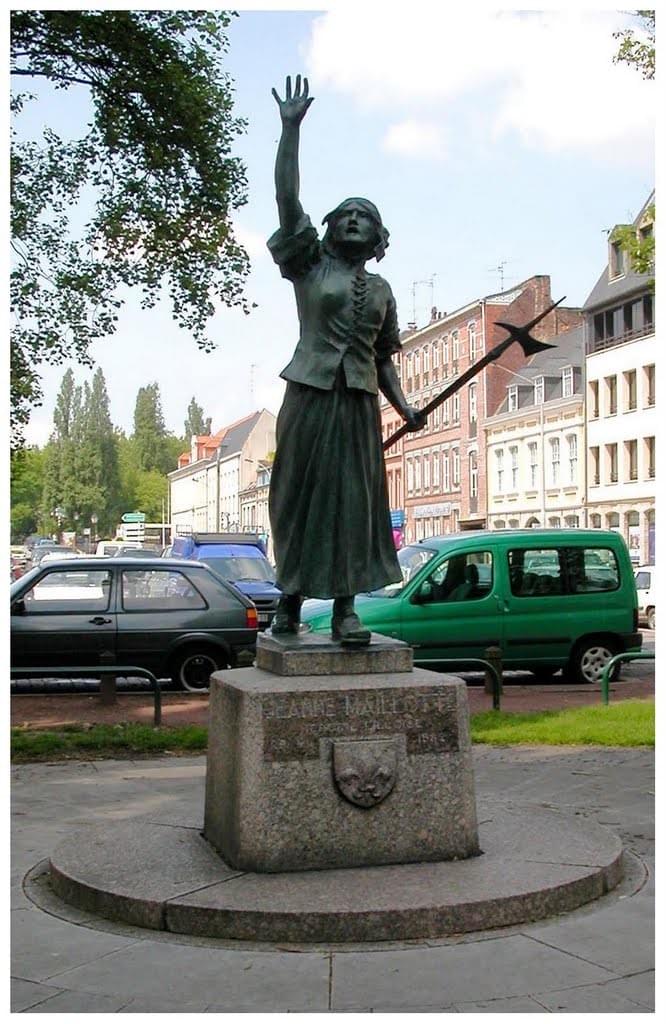 lille statue de jeanne maillotte avenue du peuple belge lille statue de jeanne maillotte avenue du peuple belge
