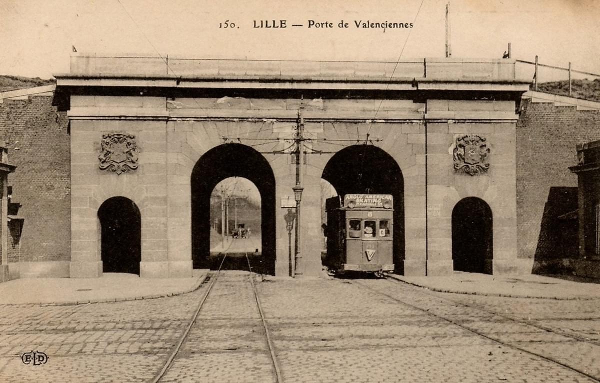 Lille porte de valenciennes côté intérieur moulins Lille porte de valenciennes côté intérieur moulins