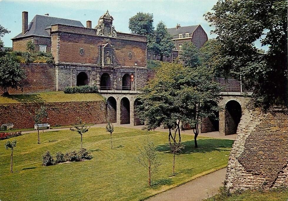 les douves et fossés des remparts de la porte de gand à lille dans les années 1950 1960 les douves et fossés des remparts de la porte de gand à lille dans les années 1950 1960