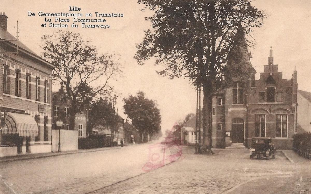 place communale de Lille belgique avec tramway place communale de Lille belgique avec tramway