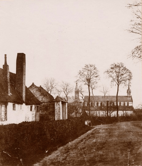 Lille : La rue de Canteleu en 1855 avec en fond Ancienne église d'Esquermes Lille : La rue de Canteleu en 1855 avec en fond Ancienne église d'Esquermes
