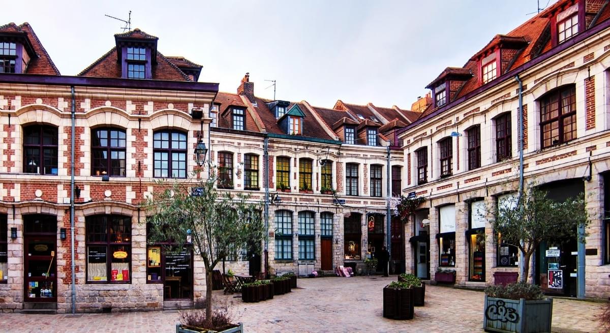 la place aux oignons à lille vue par velvet la place aux oignons à lille vue par velvet