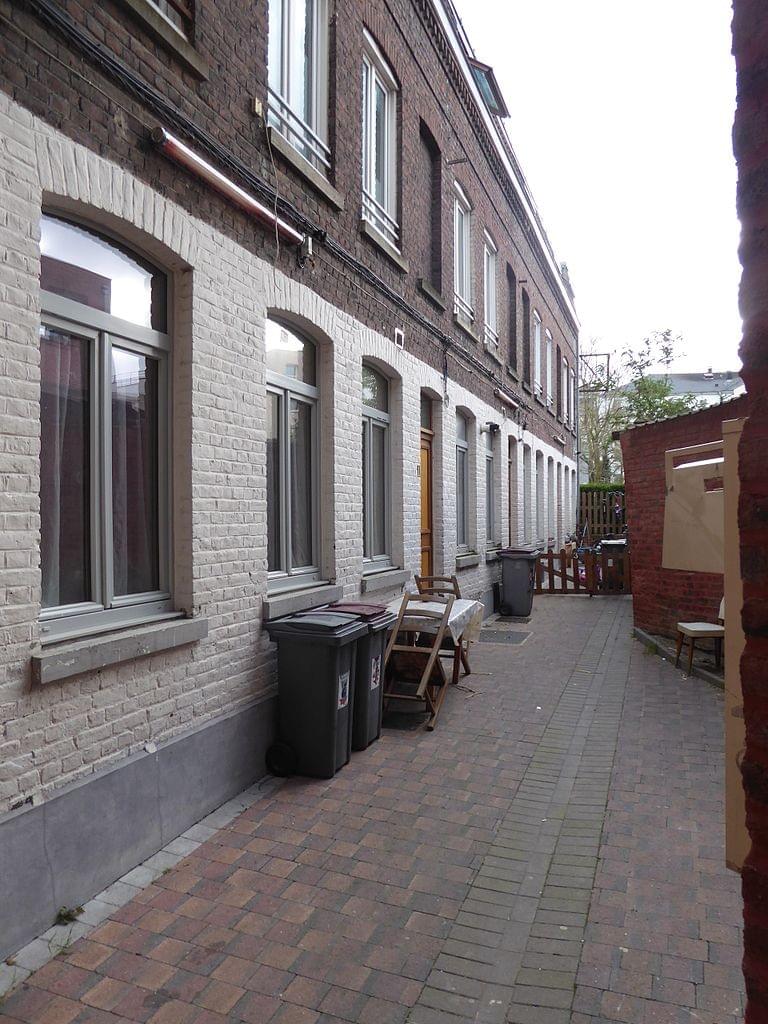 Lille La courée de la rue de Cambrai Lille La courée de la rue de Cambrai