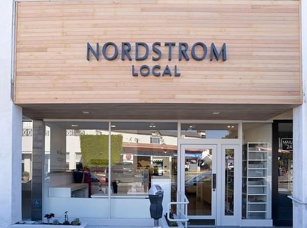 façade d'un magasin Nordstrom Local lancé à New York façade d'un magasin Nordstrom Local lancé à New York