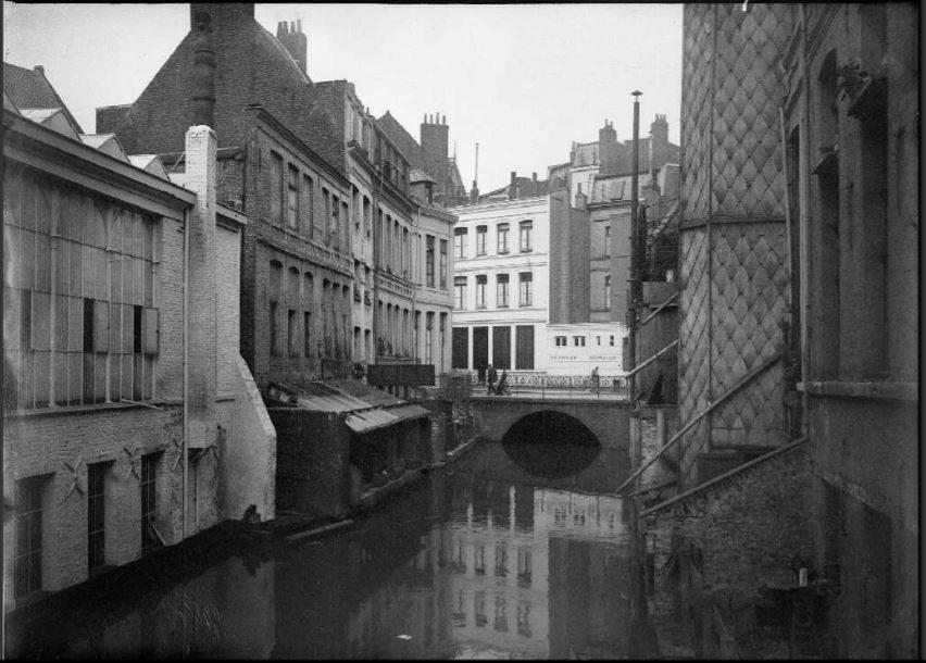 pont amour rue des bouchers à lille canal de l'arc pont amour rue des bouchers à lille canal de l'arc